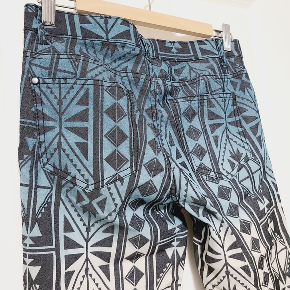 Ombre Tribal Print Jeans - Picture 5 of 7